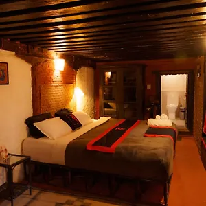 2* Guest house Hira